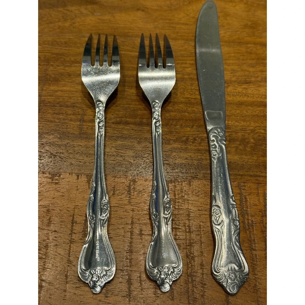 Oneida Azalea‎ Stainless Flatwear 2 Dinner Forks 1 Knife Classic Silverware